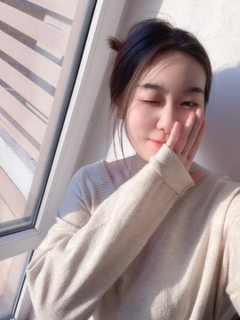 小小♥休主播照片