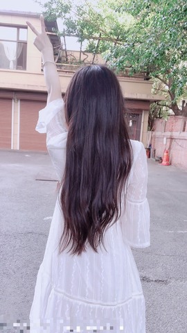小玲宝🧸安静唱歌主播照片