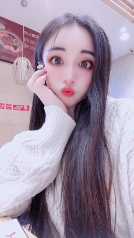 小玲宝🧸安静唱歌主播照片
