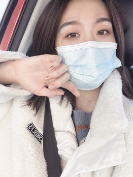 小小♥休主播照片