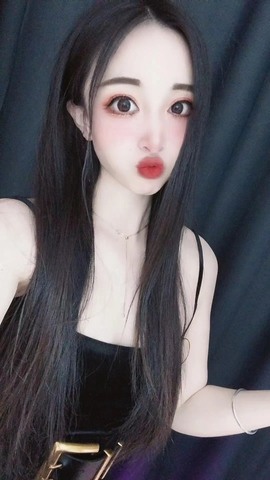 小玲宝🧸安静唱歌主播照片