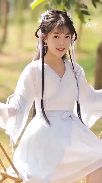 今天拍戏，累死宝宝，我美吗