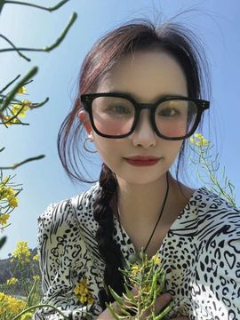 优雅菲13号周年庆的图片