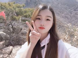 阳阳💕休主播照片