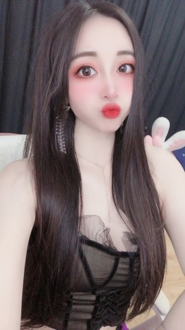 小玲宝🧸安静唱歌主播照片