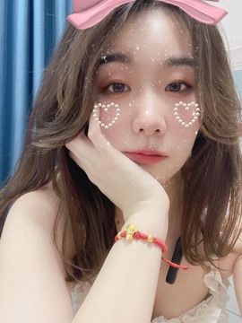 小小♥休的图片