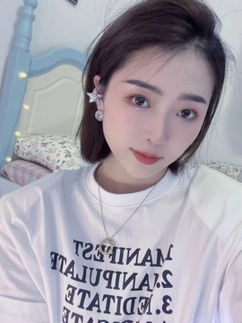 雪儿👑不太会唱的图片
