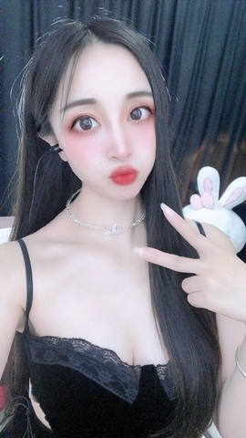 小玲宝🧸安静唱歌主播照片