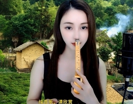 恋歌灬l一份童心主播照片