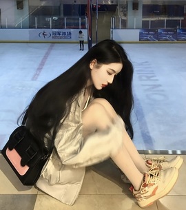 小宛璐主播照片
