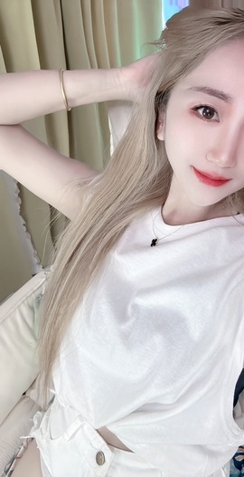 娜儿一个没才没艺的主播照片