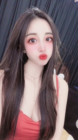 小玲宝🧸安静唱歌主播照片