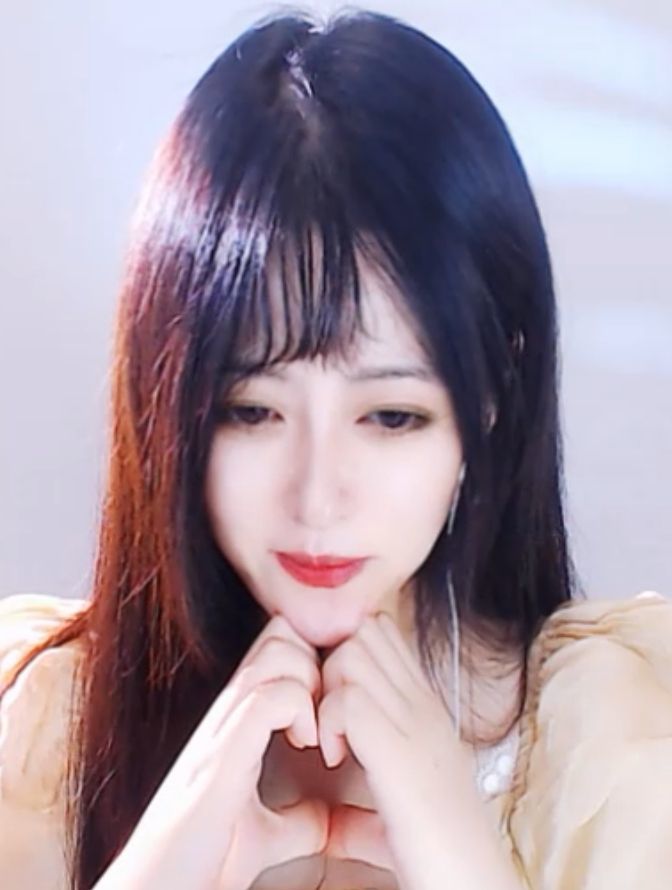 菜宝儿主播照片