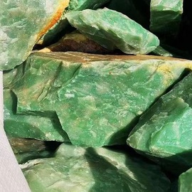 心诚珠宝主播照片