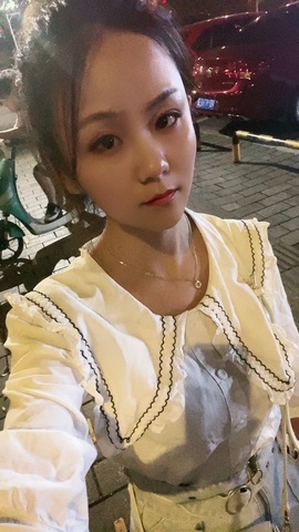 雪児驾到停播主播照片