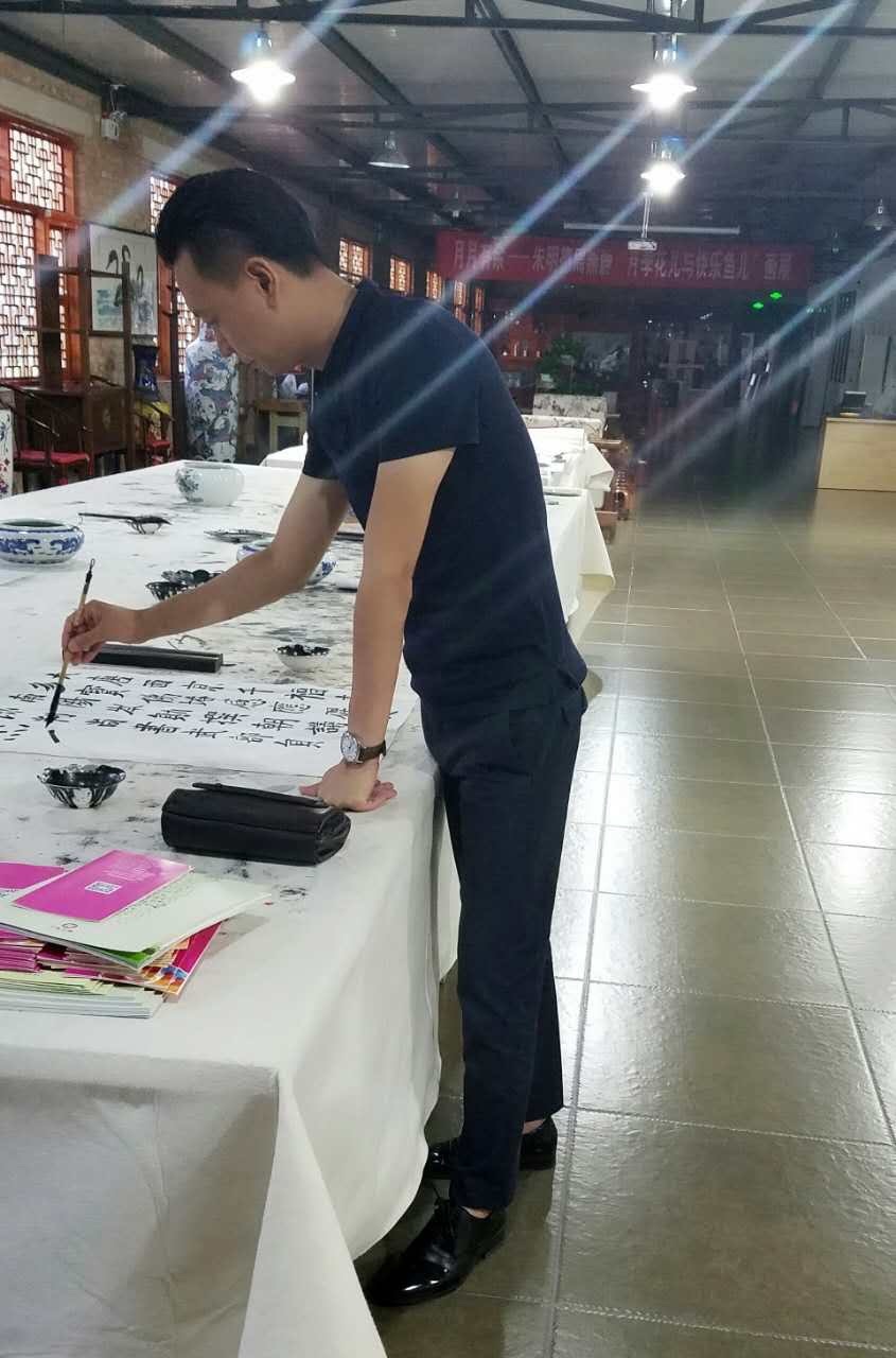 微醺也好的主播照片