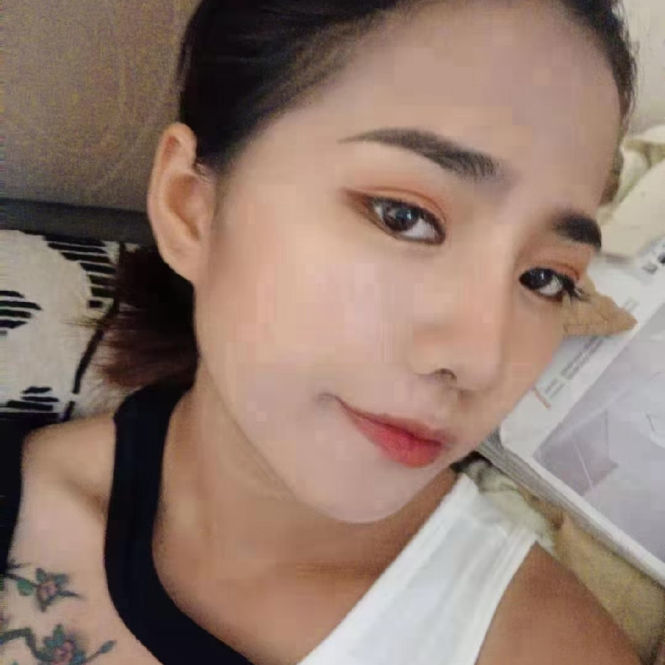 深情女-小馨海报