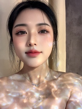 思思👑主播照片