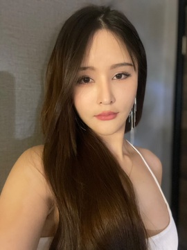 芒果果榴莲贺AI升级主播照片
