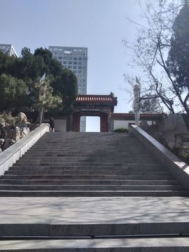 冲妮而来主播照片