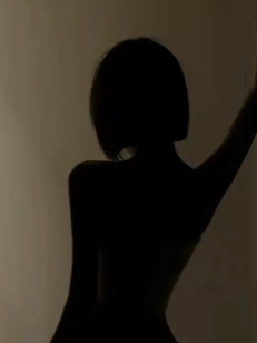 不够讨喜 但自由