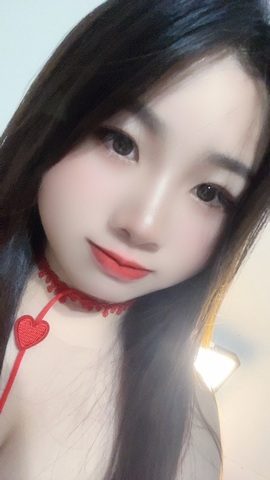 新人小忆暂休的图片