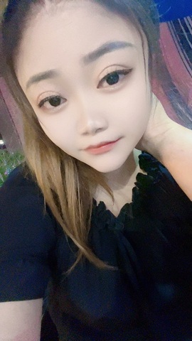 新人小妤的图片