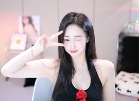 心儿ღ主播照片