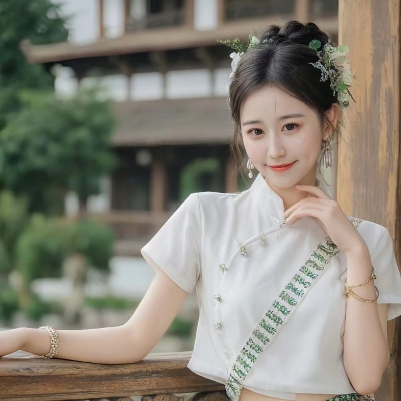 兔牙琪海报