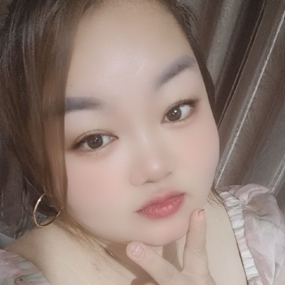 是肉肉呀💋海报