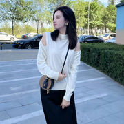 胸口上的玫瑰海报