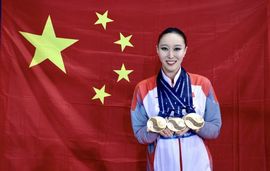 2025不好过主播照片