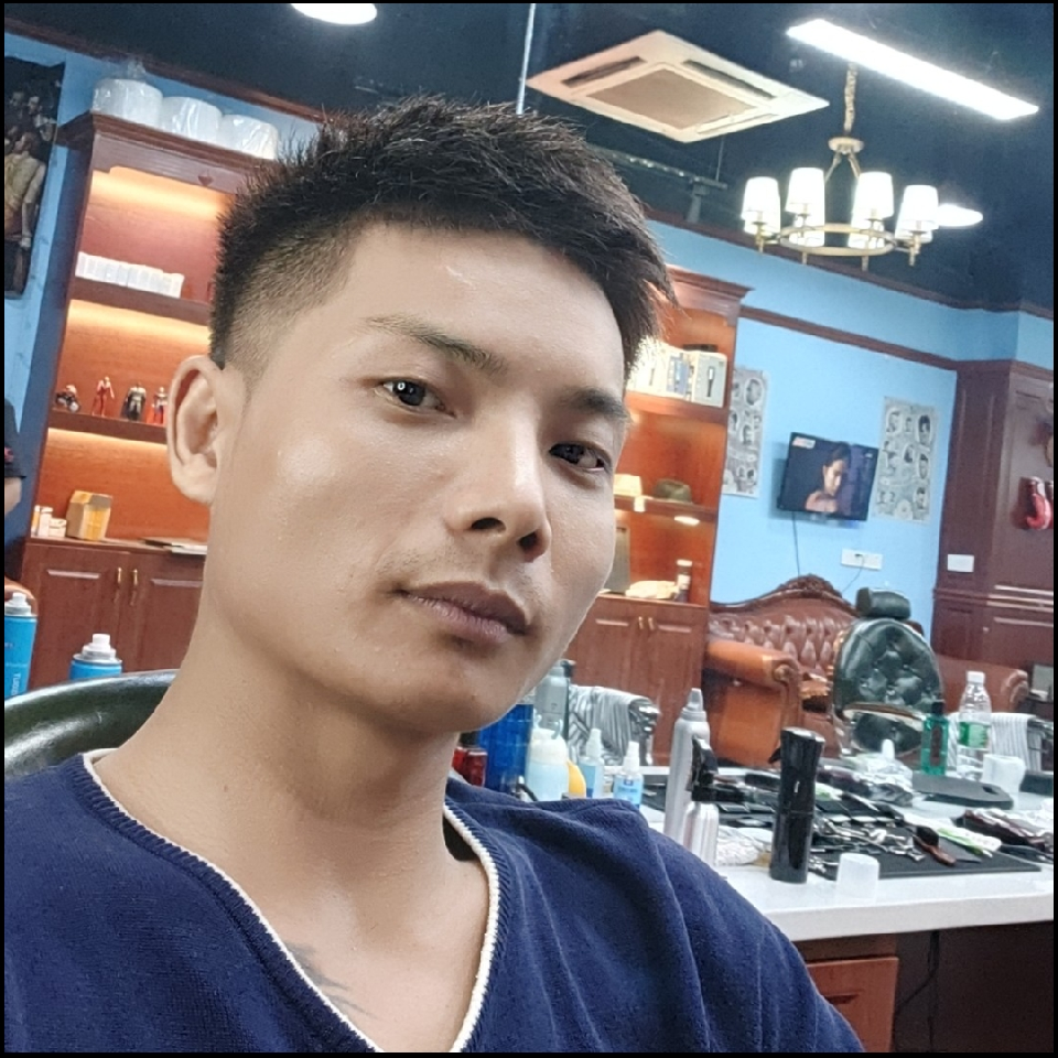 埃布尔.顾2ek海报