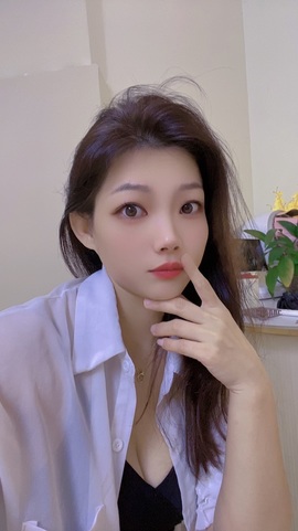 新人泡泡第一天主播照片