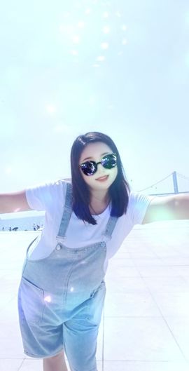 磨人的小依依主播照片
