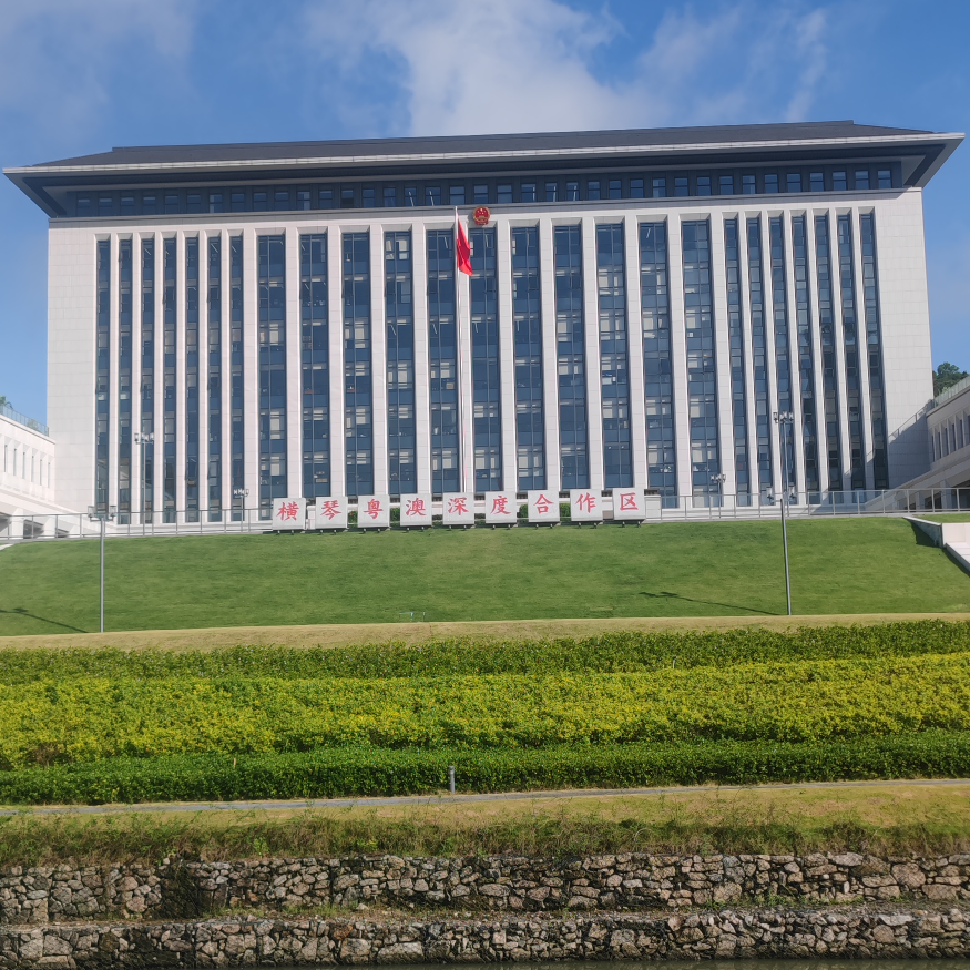 爱与情求海报