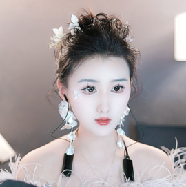 小婷🎤烟嗓☆づ的图片