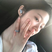 @余一头像
