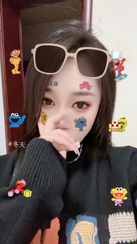 iu语汐主播照片