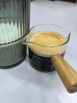 雨中的妖姬的图片