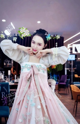 鑫欣子越来越好！主播照片