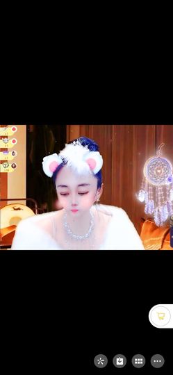 丑小鸭☯求一束光主播照片