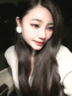 敬生活的暗淡，也敬生