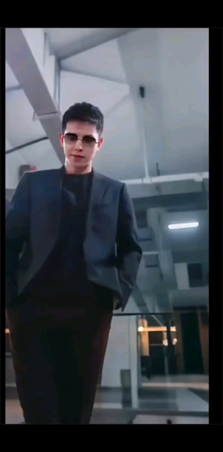 “你才摔了几跤啊，就