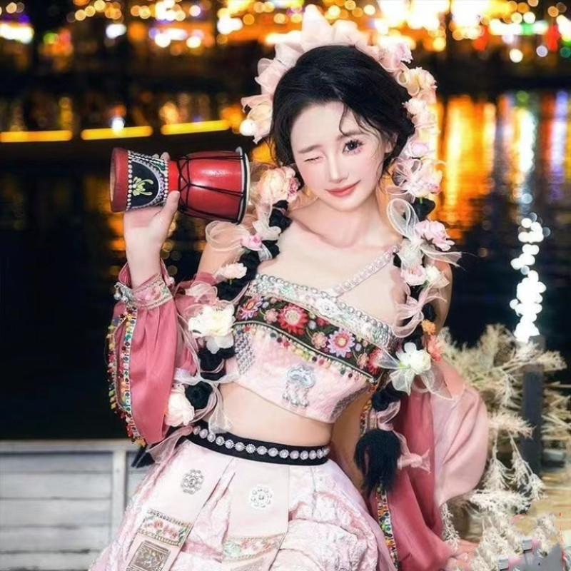 萌新寶寶YJn?的主播海報(bào)