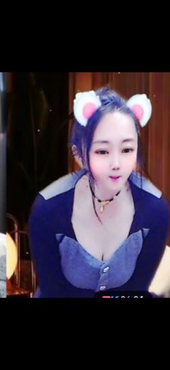 丑小鸭💞愿有一束光主播照片