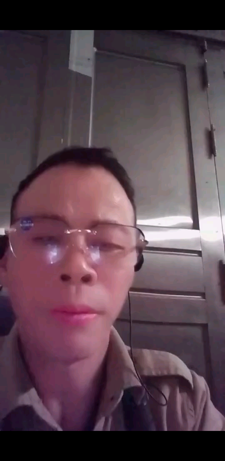 喜欢唱歌🎤喜欢讲情感