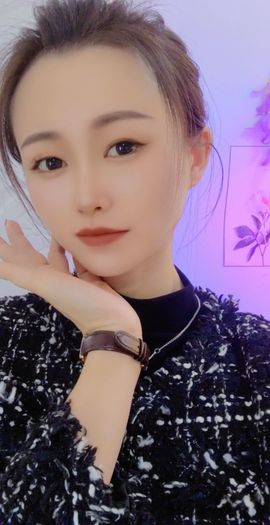 99。唱歌滴主播照片