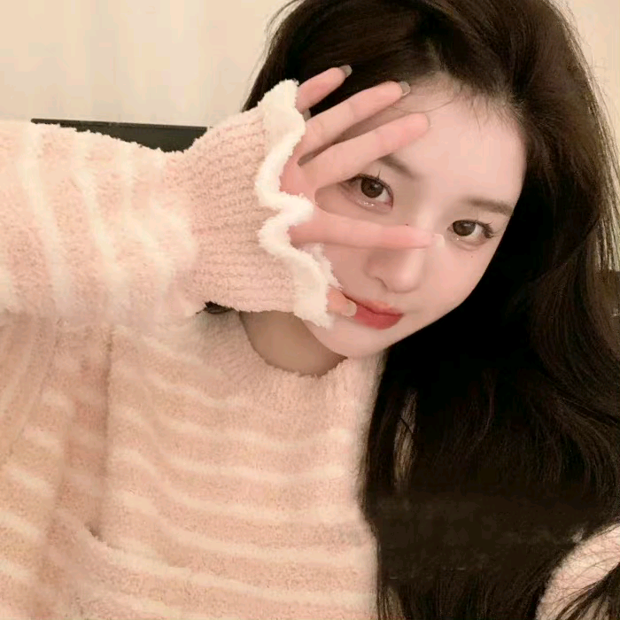 小栀🦄丸海报