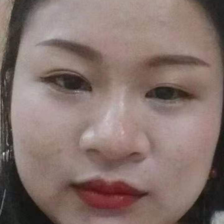 温厚啄羊鹦鹉海报